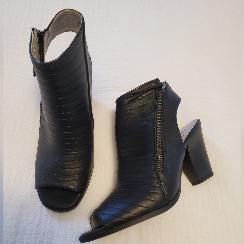 White Mountain Black Heeled Peep-Toe Boots